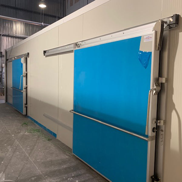 Cold room sliding door