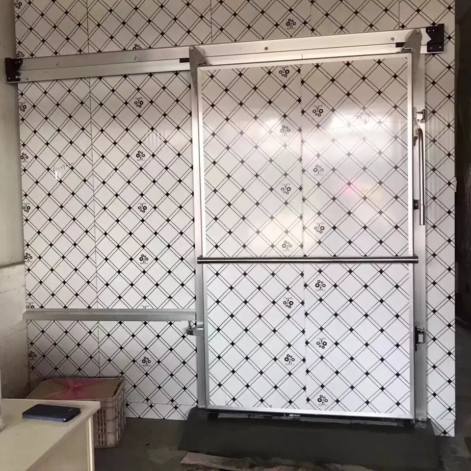 Cold room sliding door